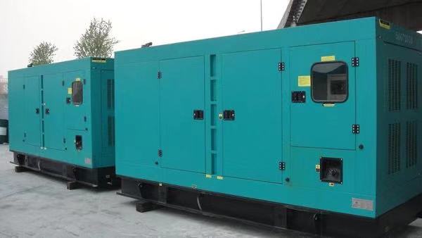 屯昌康明斯400kw大型柴油二手发电机组